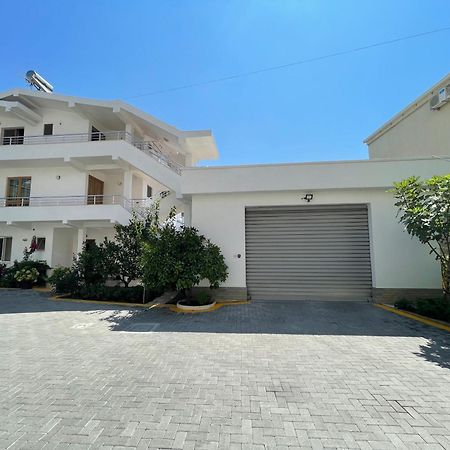 Guest House Lionel Durrës 外观 照片