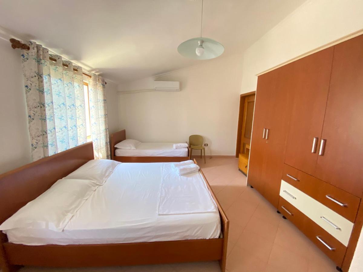 Guest House Lionel Durrës 外观 照片