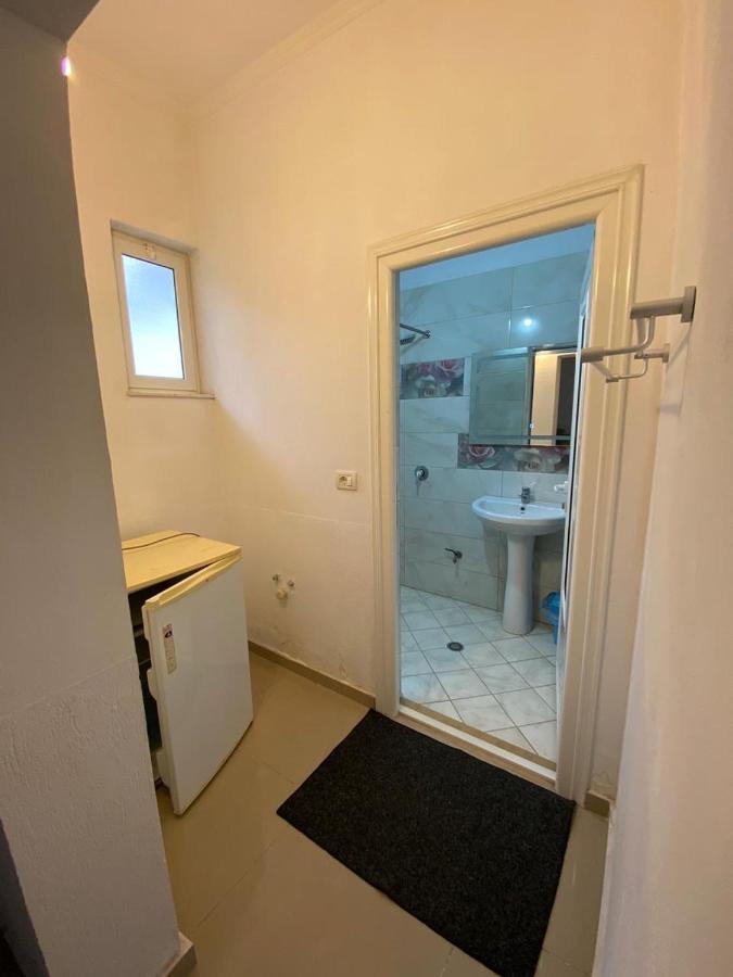 Guest House Lionel Durrës 外观 照片