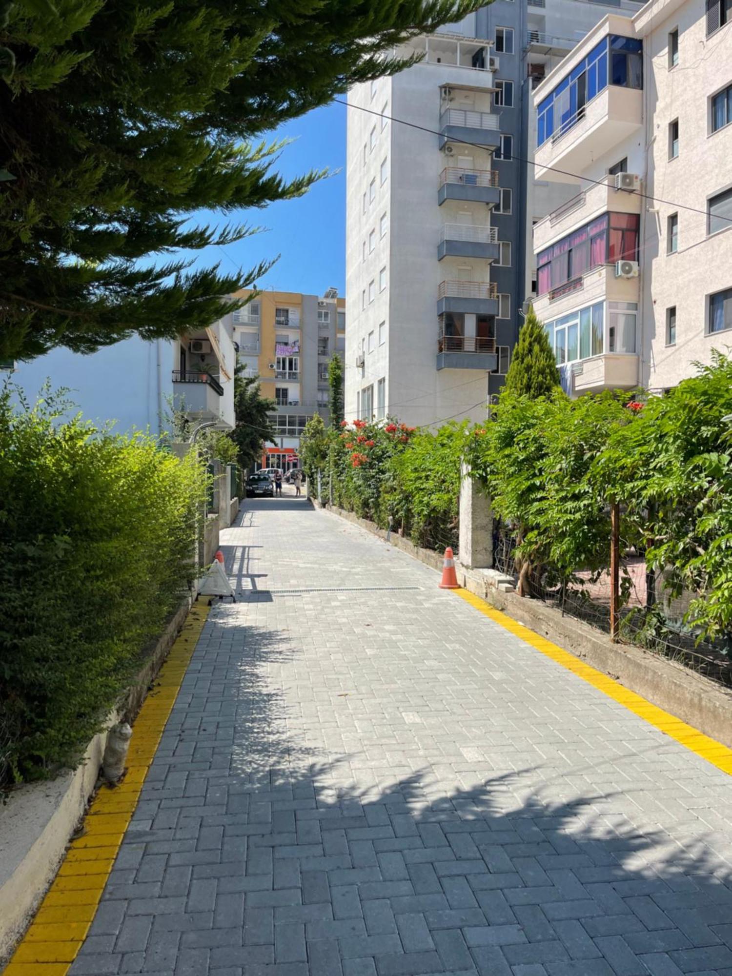Guest House Lionel Durrës 外观 照片
